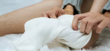 Cold Hands and Feet: Symptoms and How to Improve Circulation Naturally
