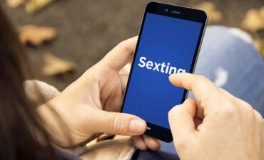 Why Sexting May be Good for Relationship?